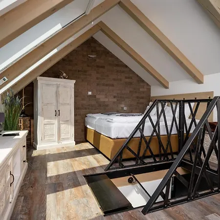 Villa Tosca - Vinny Sklep